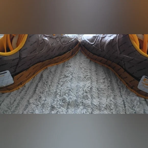 Nike AIRMAXES... UPS EXPERIMENTAL... NEW - Picture 4 of 12